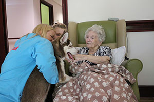 Reach Sled Dog Rescue have been helping care home residents with dementia