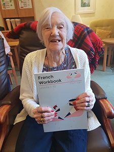 Et Voilà! Bearsden Care Home Residents Learn French