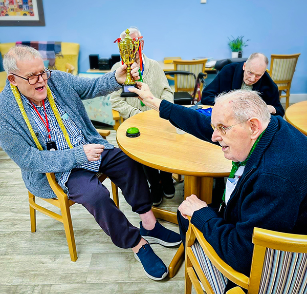 residents playing family fortunes 